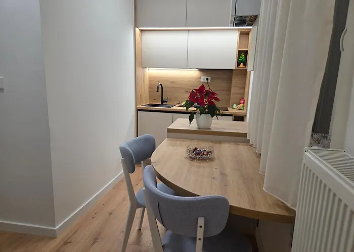 Center Near Presidency